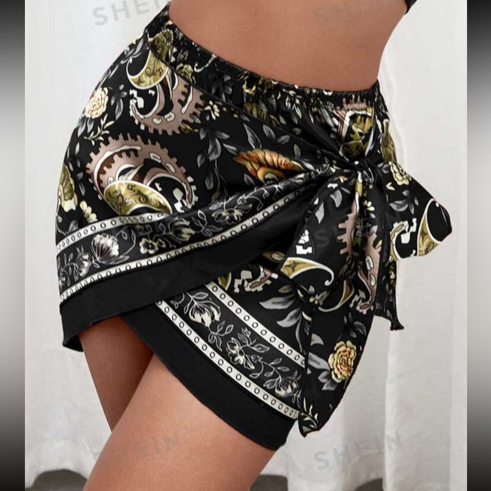 NWOT Shein SXY Floral Print Paisley Knot Side Wrap Skirt